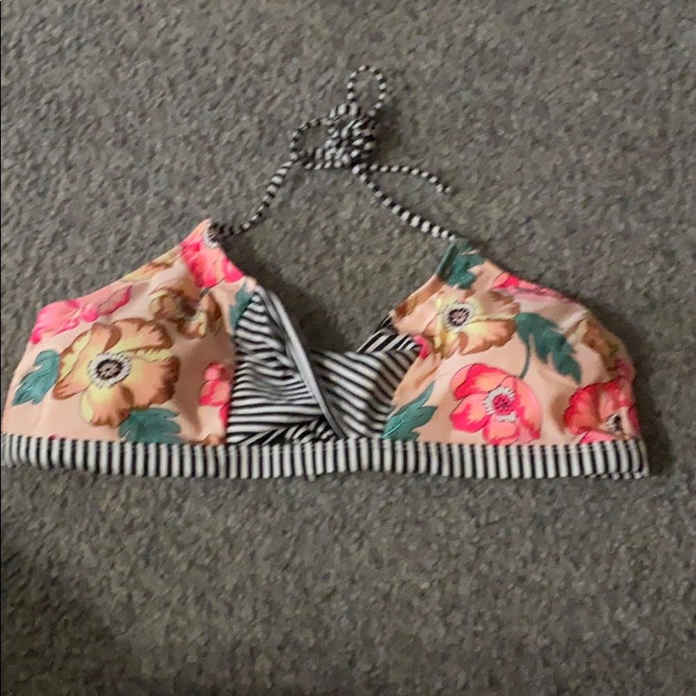 Size xl swimsuit top